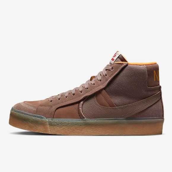Skate Shoes
Nike SB Zoom Blazer Mid
Premium Plus Plum Eclipse/Kumquat/Gum Yellow - Picture 4 of 16